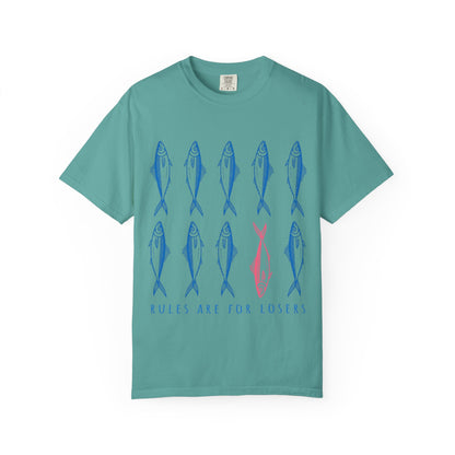 T-Shirt “Rules Are for Losers” Mackerel Print —