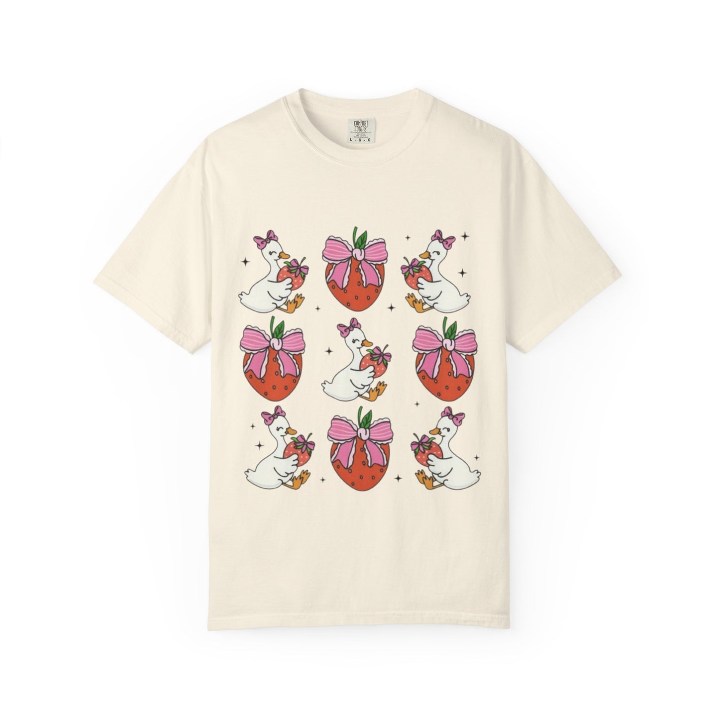 Strawberry Goose Pattern T-Shirt — Cute Cartoon Birds & Bows Tee